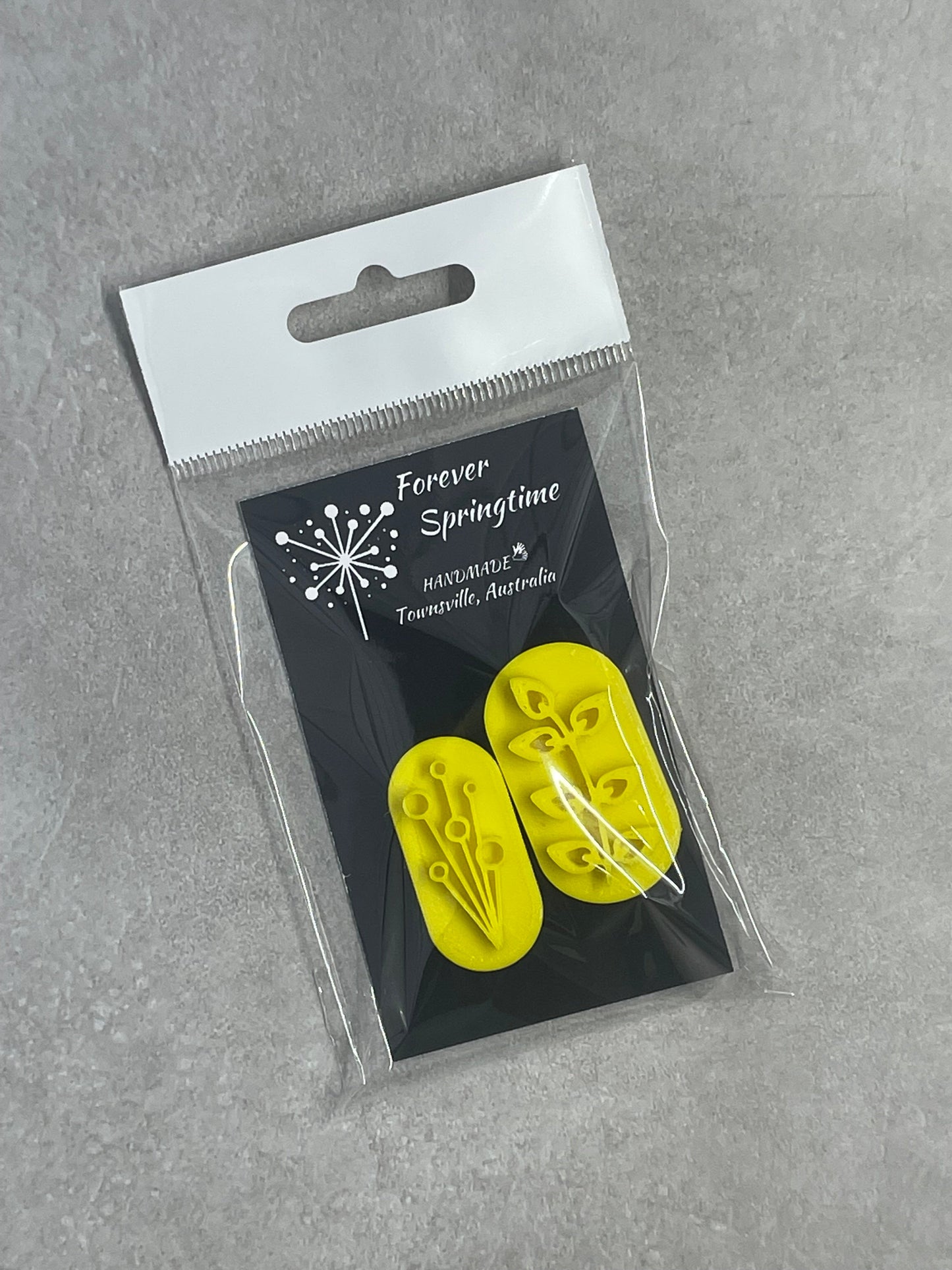 Flowers FLOWERS 'B' Embossed - 2 Stamps for Fondant / Polymer Clay / Clay / Plasticine